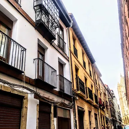 Apartment Berrueta , Plaza Mayor By Albany Leon
