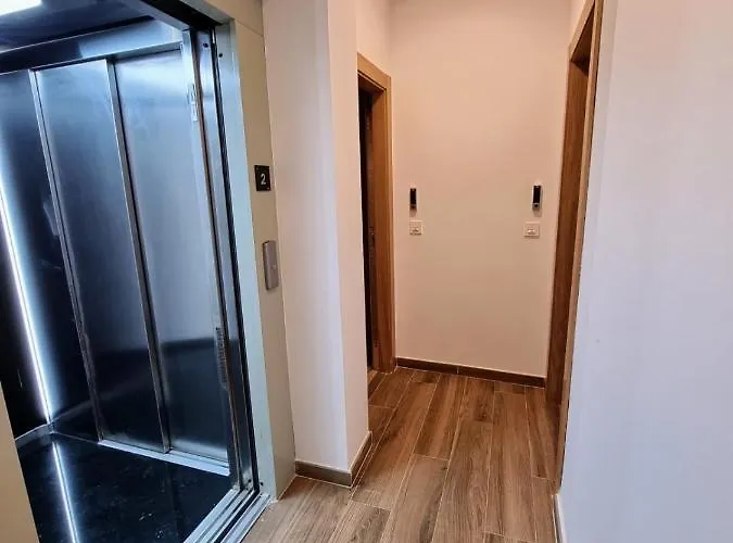 Apartment Berrueta , Plaza Mayor By Albany Leon