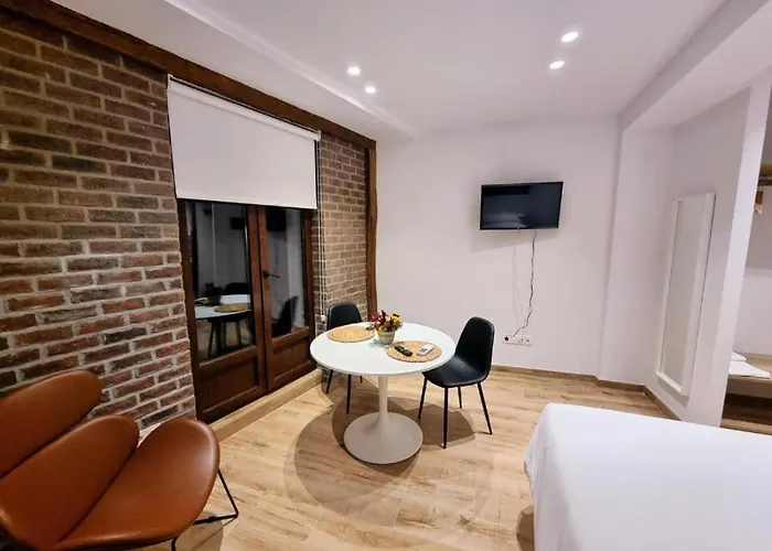 Berrueta , Plaza Mayor By Albany Apartmán León